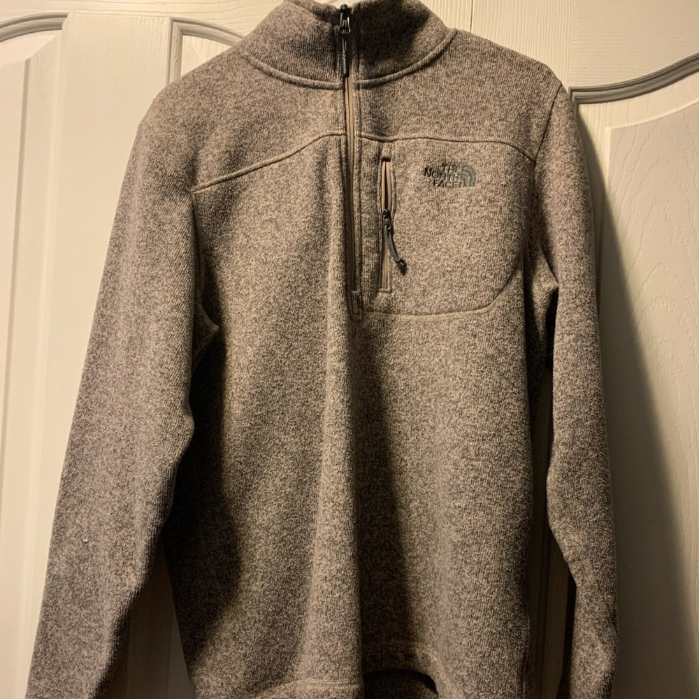 Men’s NorthFace pullover